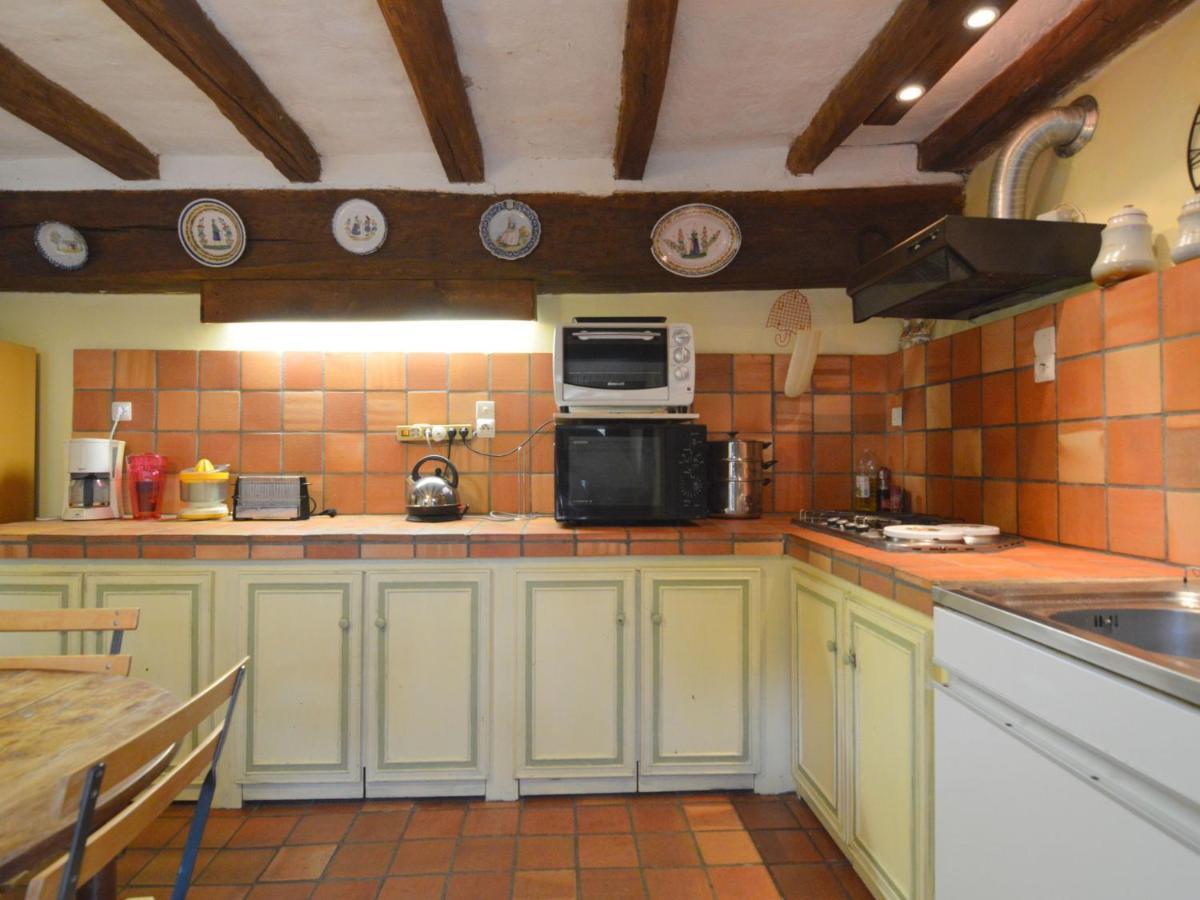 Magnificent Holiday Home With Pool Saint-Paul-du-Bois الغرفة الصورة